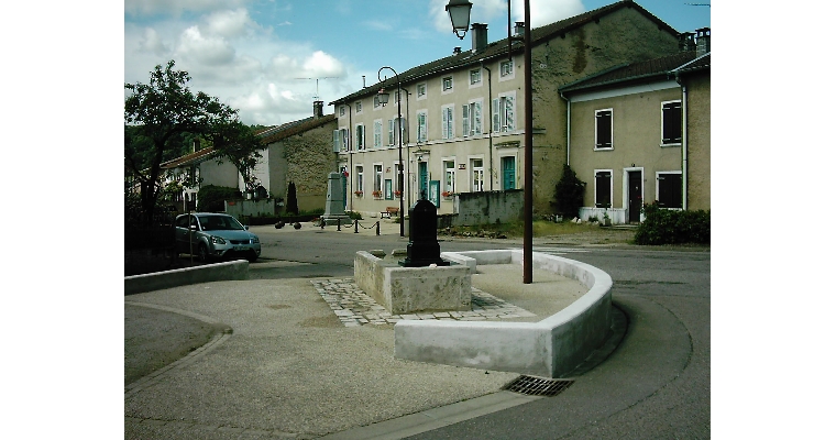 La fontaine place de l'église